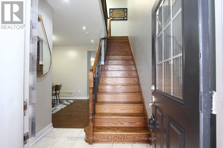 Property Photo:  11 Bluffmeadow Street  ON L6P 3K3 