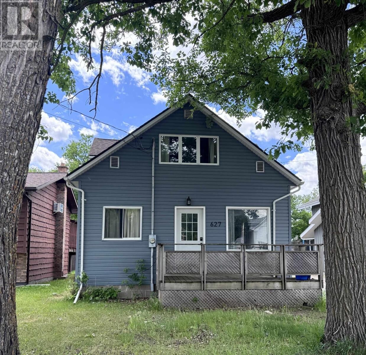 Property Photo:  627 First St E  ON P9A 1L4 
