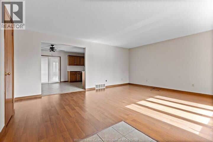 Property Photo:  231 Oak Street  ON N0R 1N0 