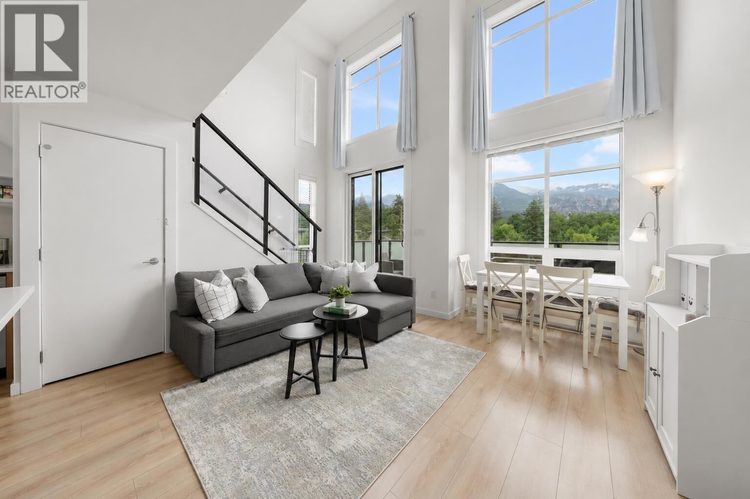 Property Photo:  39767 Government Road 206  BC V8B 0Z1 