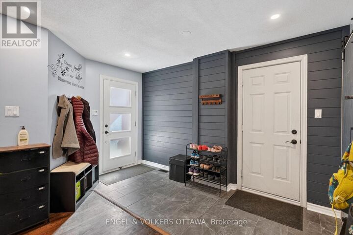 Property Photo: 1033 Como Crescent ON K4A 3Z5