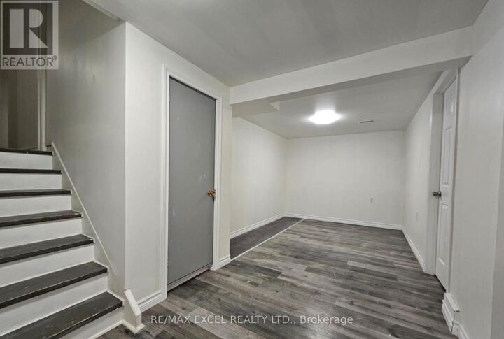 Property Photo:  22 Northpark Road  ON L4M 2J3 