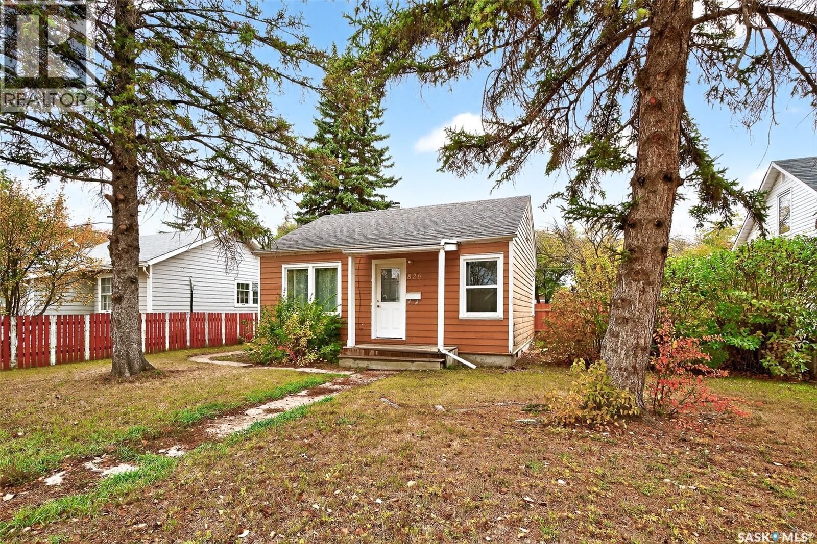 Property Photo:  826 Athabasca Street E  SK S6H 0M7 