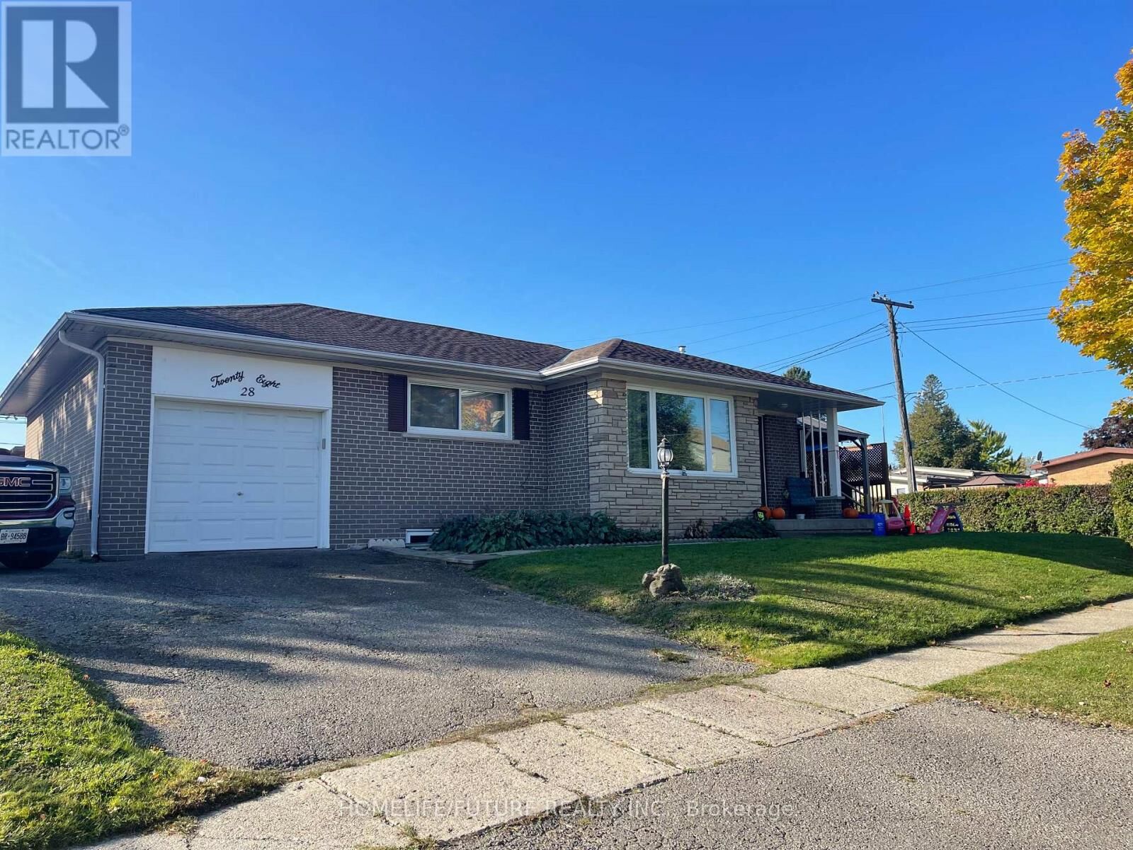 Property Photo: 28 Raylawn Crescent Bsmt ON L7G 4M7