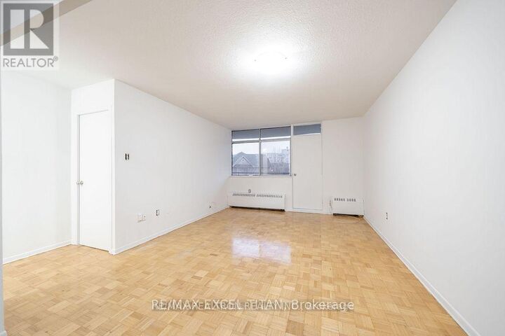 Property Photo:  2255 Weston Road 308  ON M9N 1Y5 