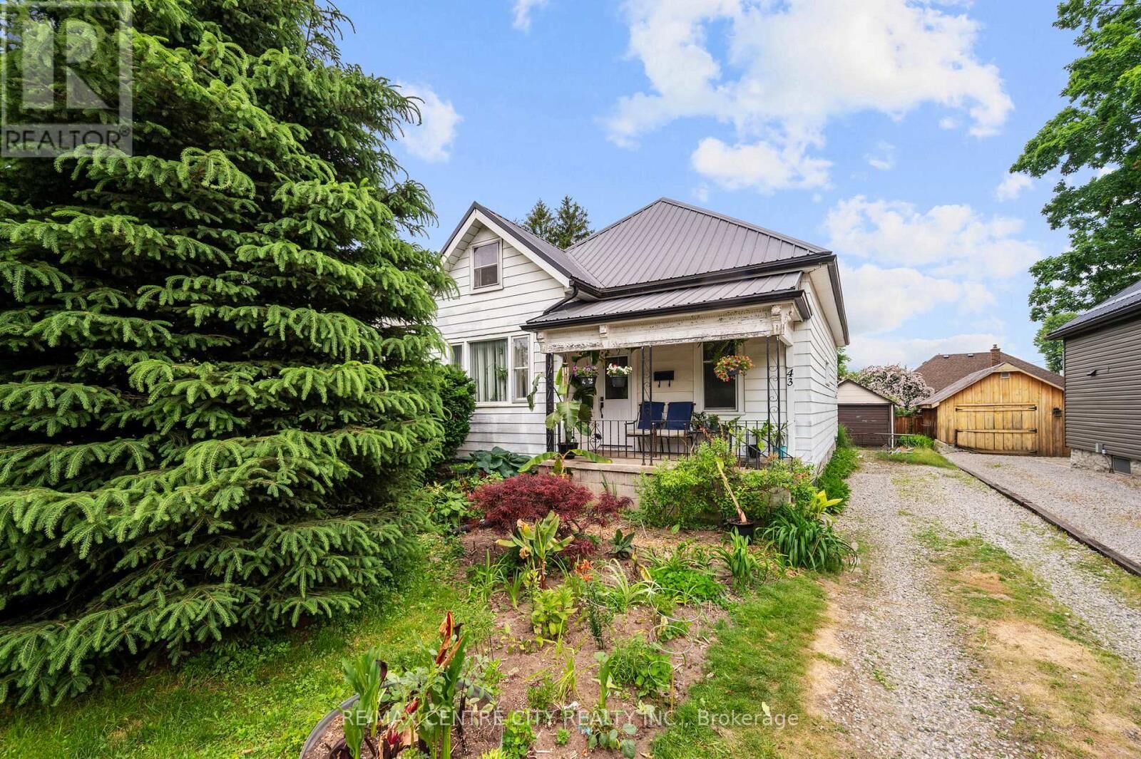 Property Photo: 43 Devonshire Place ON N5R 3N2
