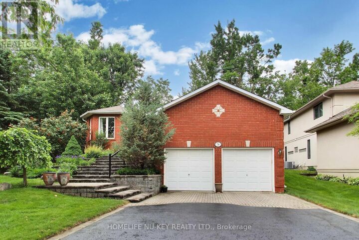 Property Photo:  78 Brown Wood Drive  ON L4M 6M6 