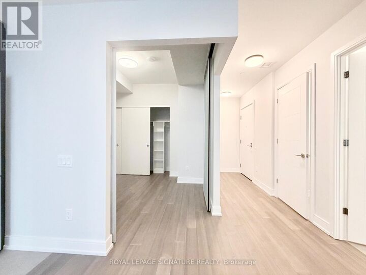 Property Photo:  664 Spadina Avenue 504  ON M5S 0G4 