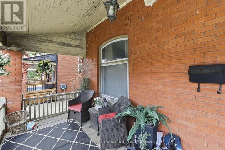 Property Photo:  95 Myrtle Street North  ON N5R 2E9 