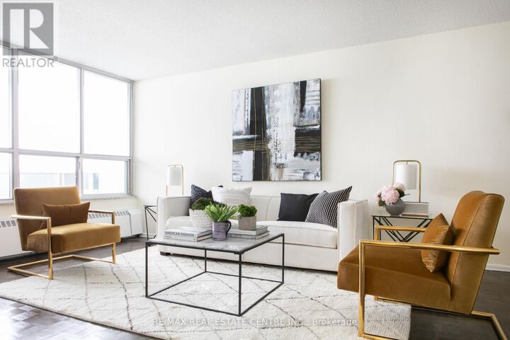 Property Photo:  150 Graydon Hall Drive 509  ON M3A 3B3 