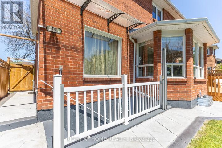 Property Photo:  378 Ceremonial Drive  ON L5R 2E3 