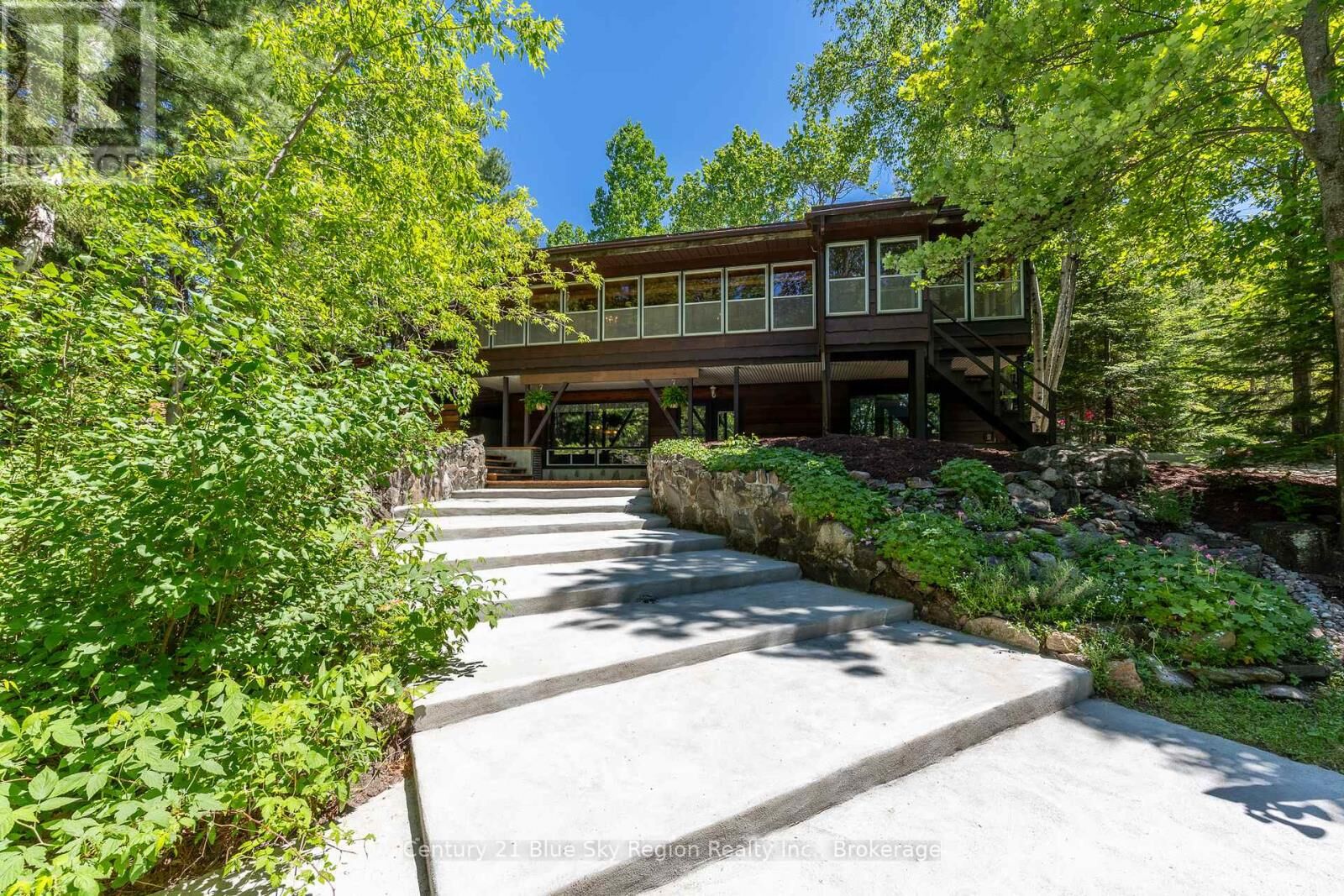 Property Photo: 370 Hwy 17 East ON P1A 0A2