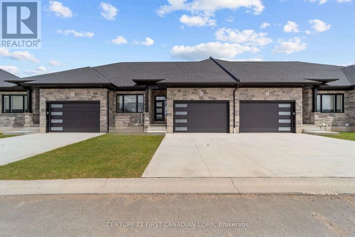 32 Postma Crescent 11 — photo 1