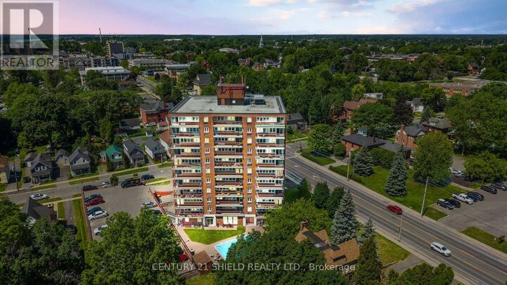 Property Photo:  308 Second Street East 401  ON K6H 1Z1 