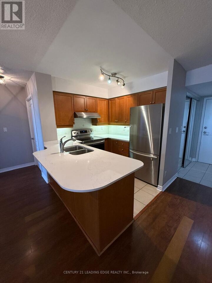 Property Photo: 8 Rean Drive 1111 ON M2K 3B9