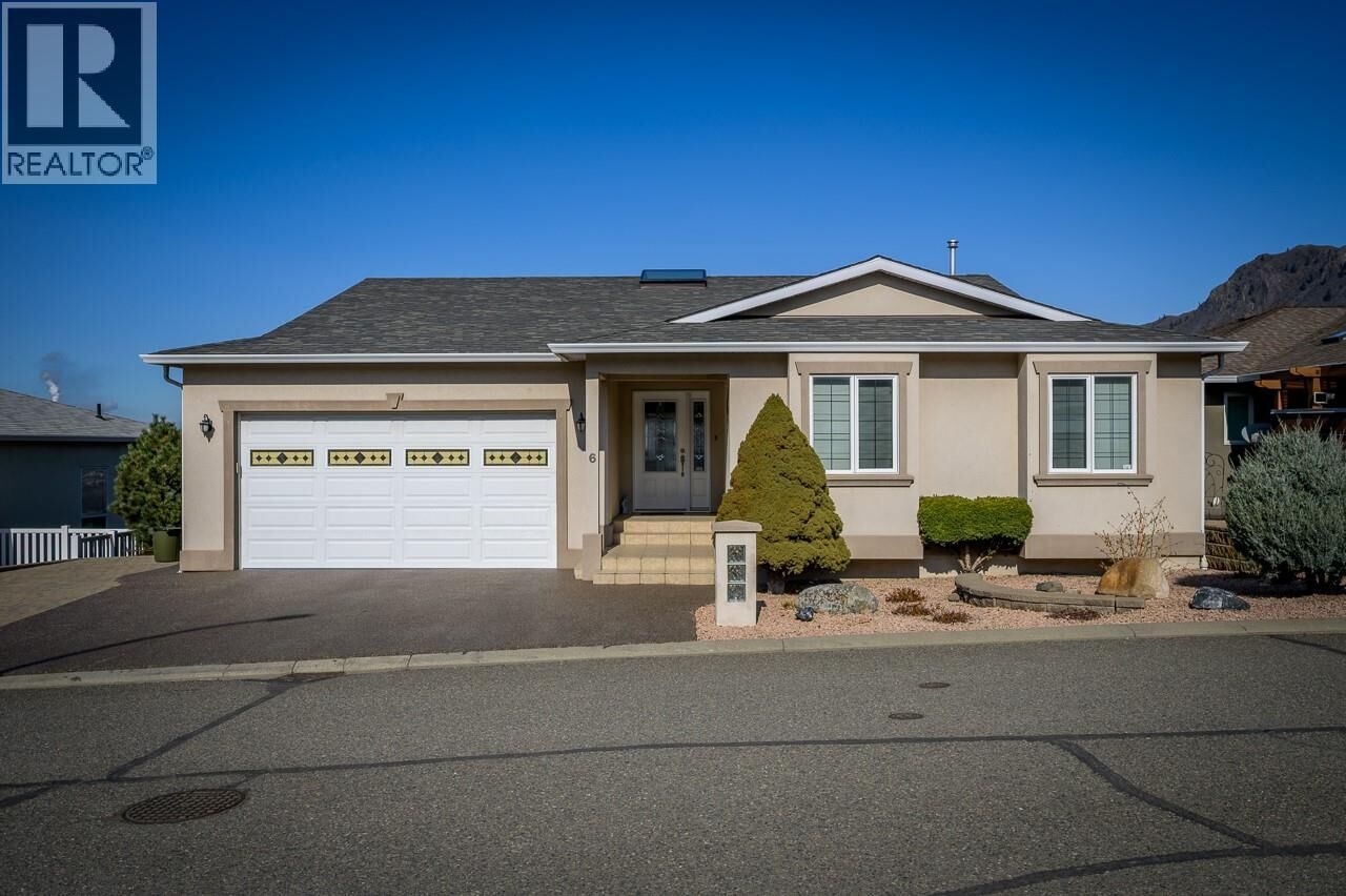 Property Photo: 1651 Valleyview Drive 6 BC V2C 0A4