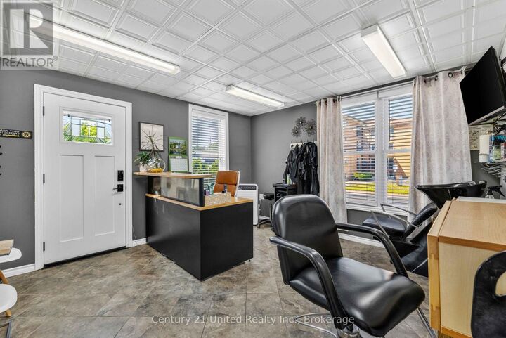 Property Photo:  359 McGill Street  ON K9J 1W6 