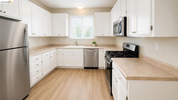 Property Photo: 62 W Brookside Dr CA 95425