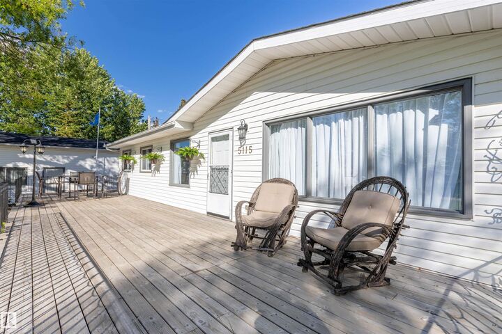 Property Photo: 5115 49 Avenue AB T0E 0A0
