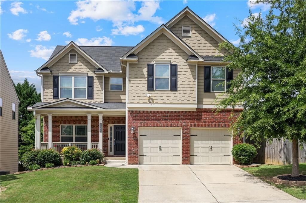 Property Photo: 1241 Silvercrest Court GA 30127