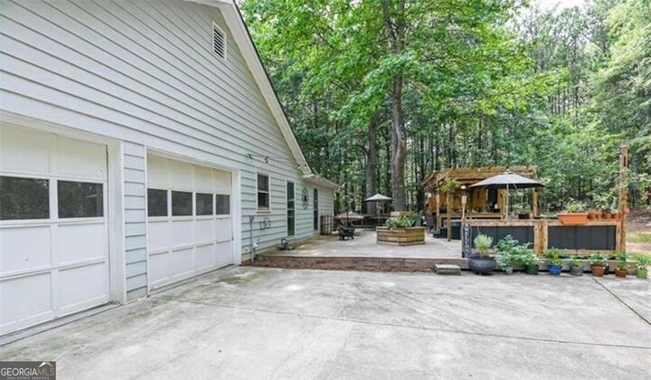Property Photo: 819 N Bethany Road GA 30252