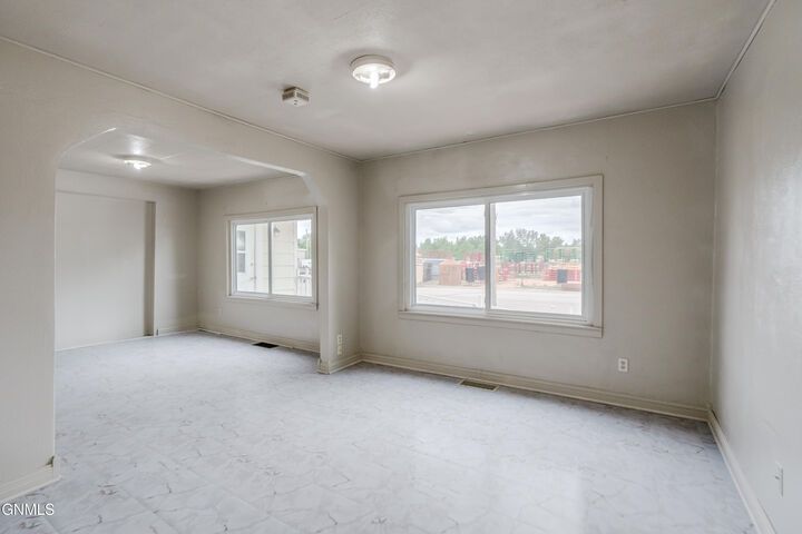 Property Photo: 725 Main Street ND 58638