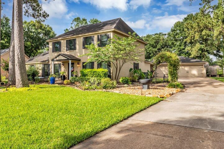 Property Photo: 14115 Paradise Valley Drive TX 77069