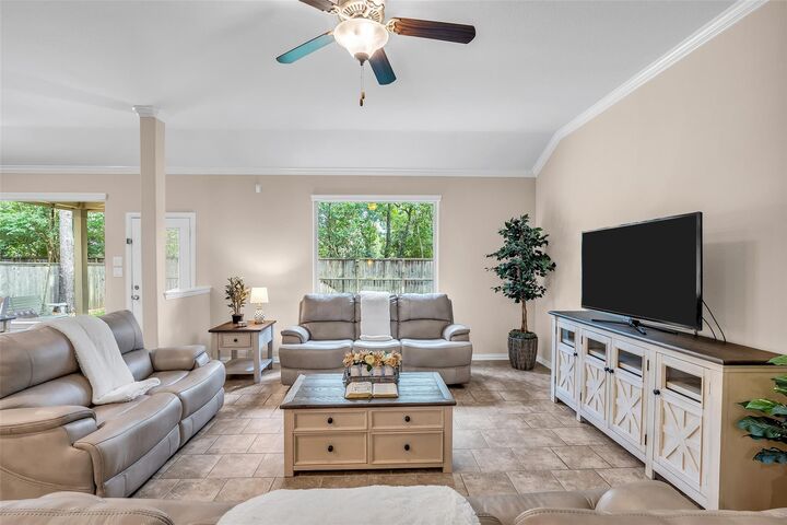 Property Photo:  34 Sawbridge Circle  TX 77389 
