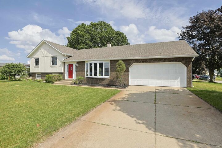 Property Photo: 3015 Waverly Court IN 46544