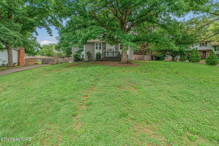 Property Photo: 10005 Hempshire Drive TN 37922