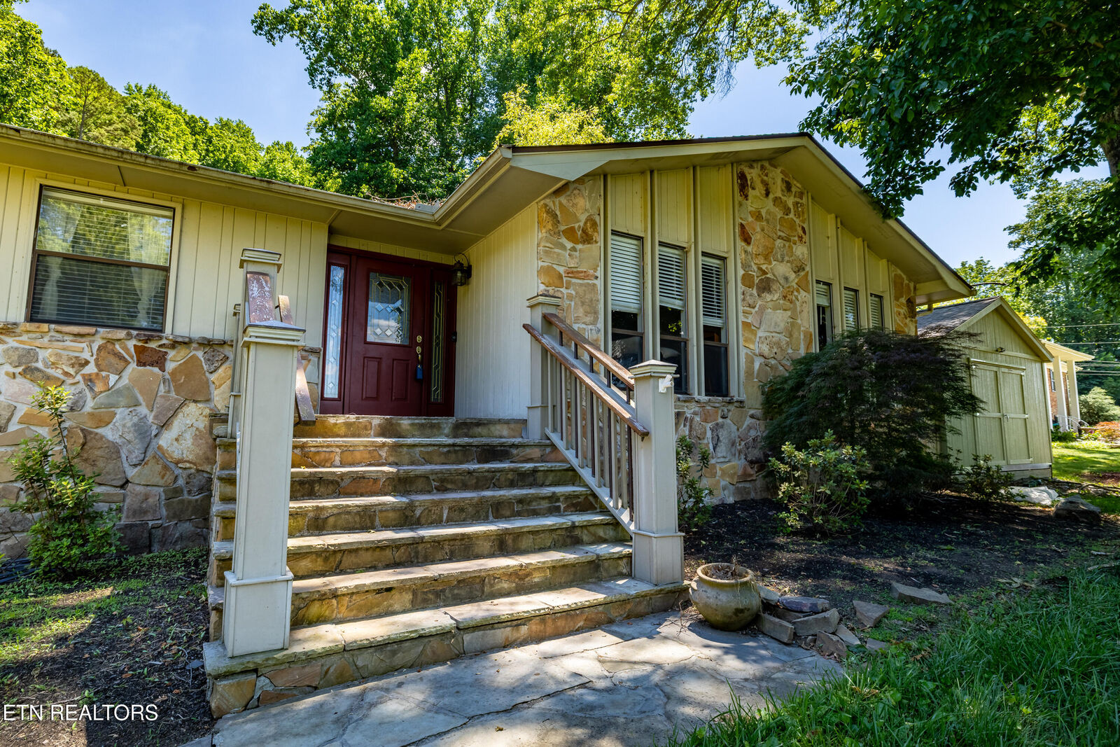 Property Photo: 6704 Ottari Drive TN 37918