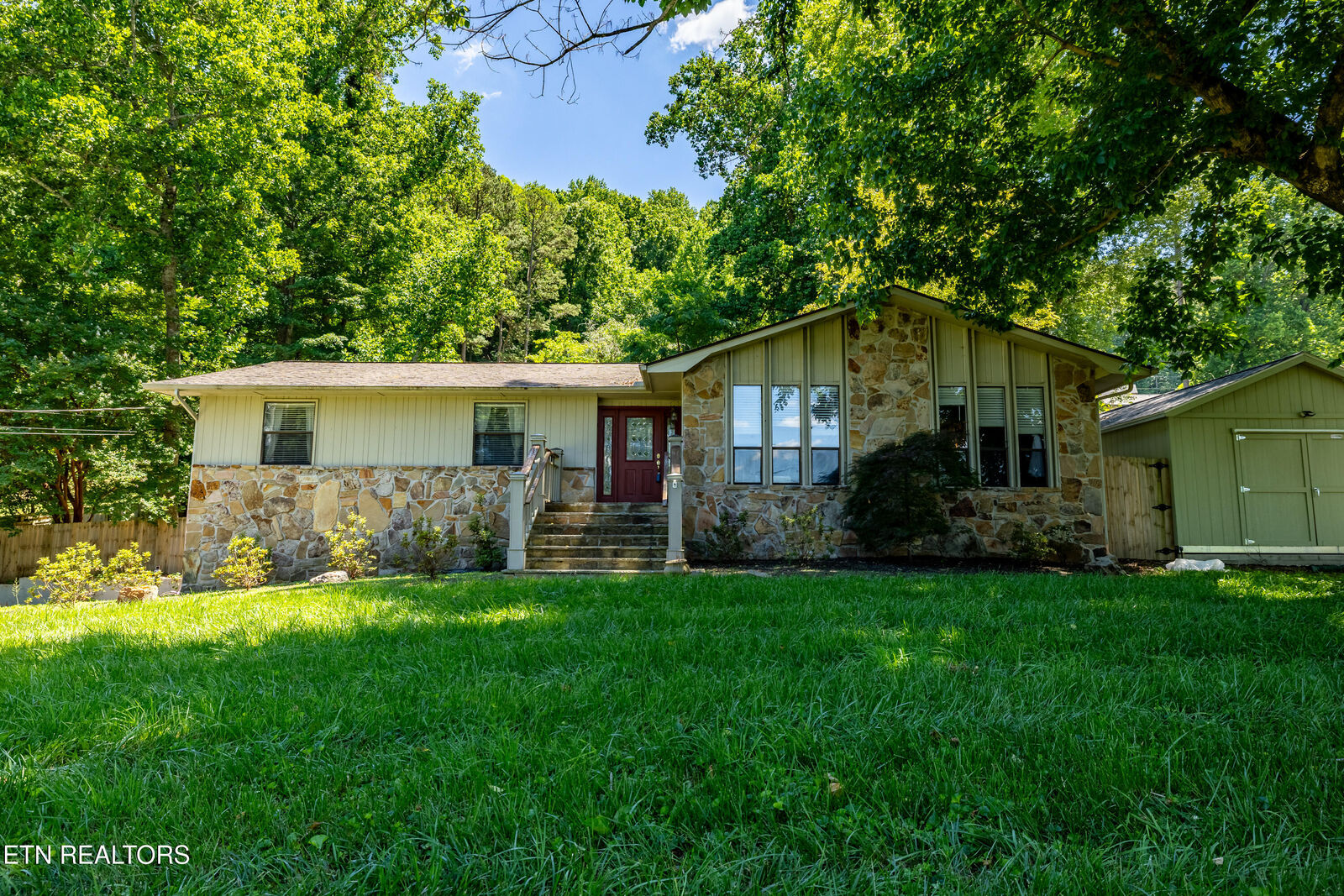 Property Photo: 6704 Ottari Drive TN 37918