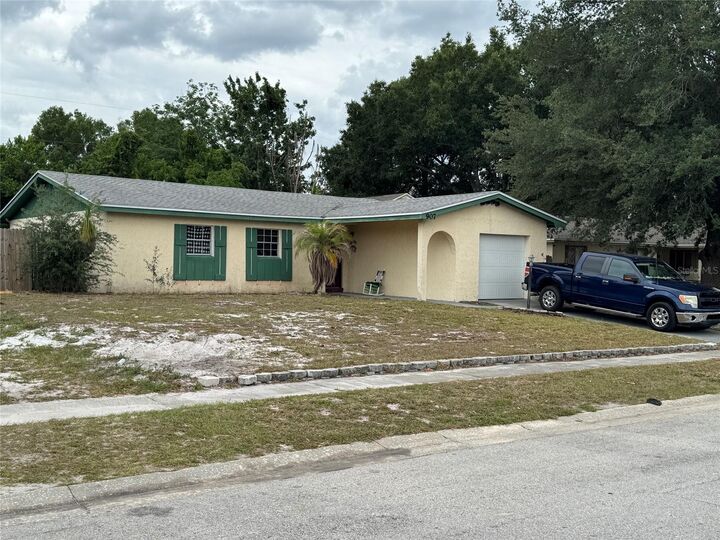 Property Photo: 907 Hyland Springs Drive FL 34761