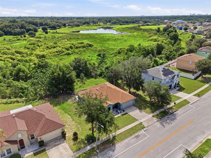 Property Photo:  7254 Country Run Parkway  FL 32818 
