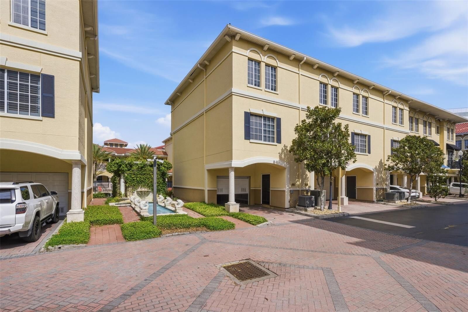 Property Photo:  113 Grand Beach Place  FL 33609 