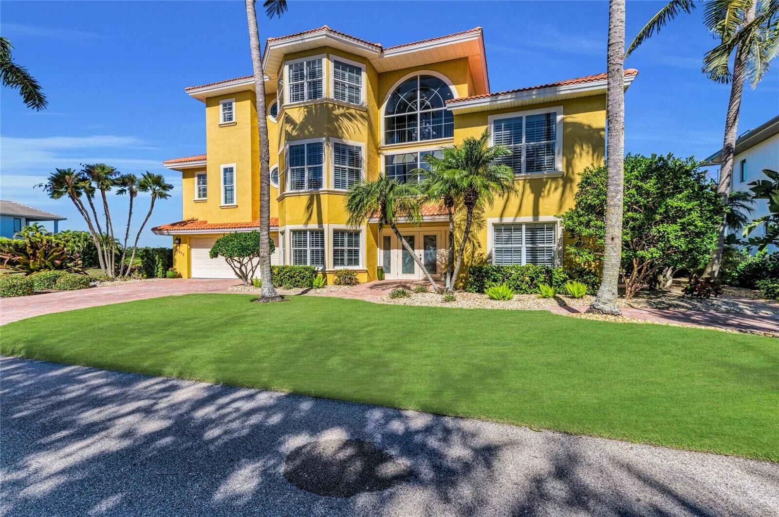 Property Photo:  12413 Baypointe Terrace  FL 34215 