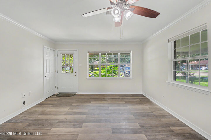 Property Photo:  2187 Collins Boulevard  MS 39507 