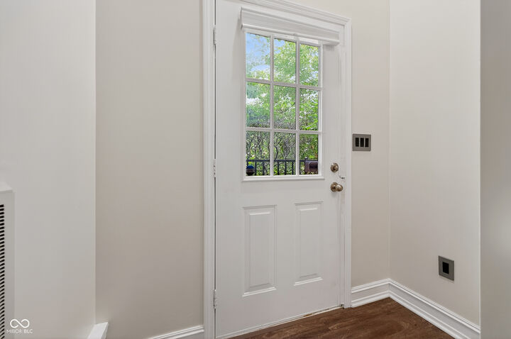 Property Photo: 1037 Reserve Way IN 46220