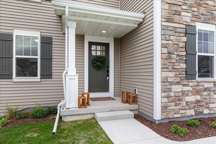 Property Photo: 192 Sapphire Ln WI 53080