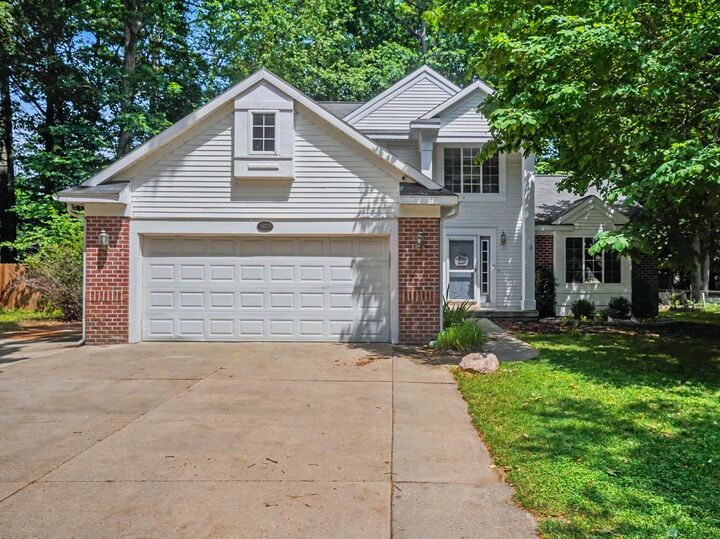 Property Photo:  14973 Briarwood Street  MI 49417 