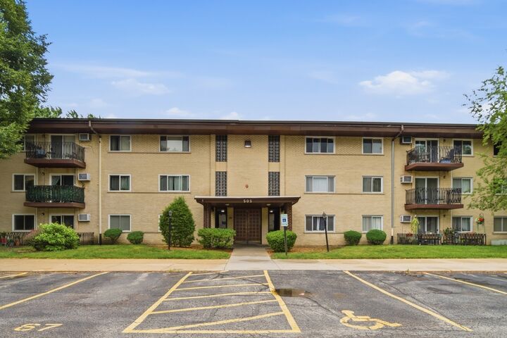 Property Photo:  505 Cleveland Avenue 106  IL 60005 