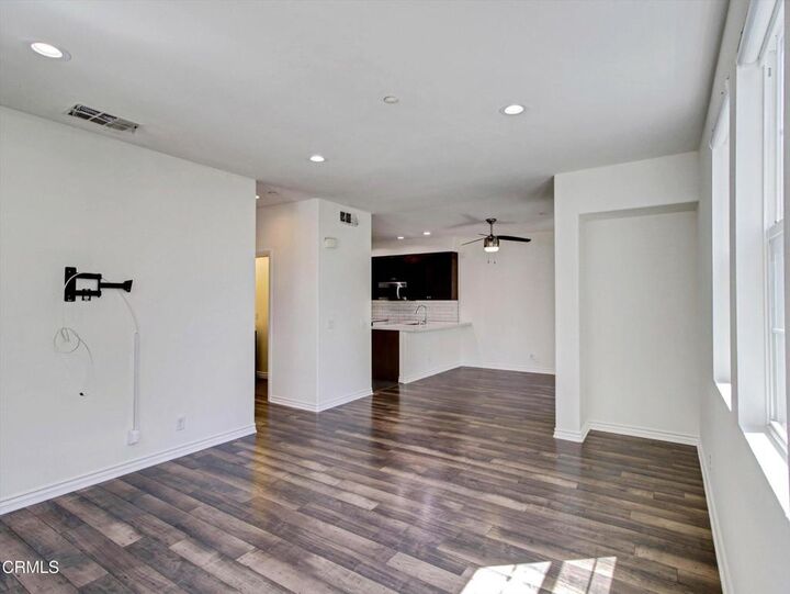 Property Photo: 945 Acacia Lane CA 90640