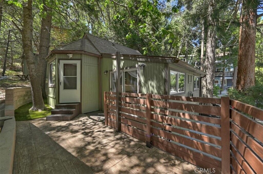Property Photo: 856 Virginia Court CA 92352