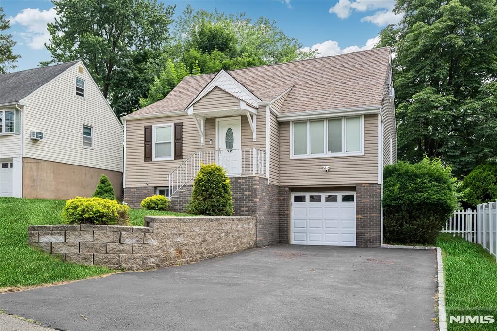 Property Photo: 16 Highview Drive NJ 07424