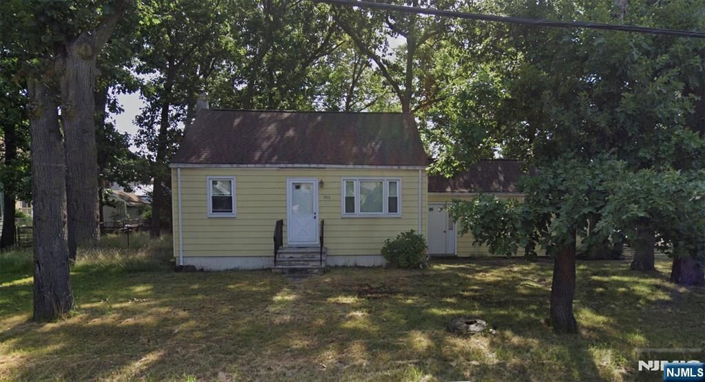 Property Photo:  906 Englishtown Road  NJ 08857 