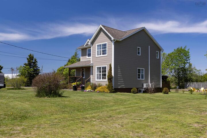 Property Photo: 194 King Street NS B0N 1S0
