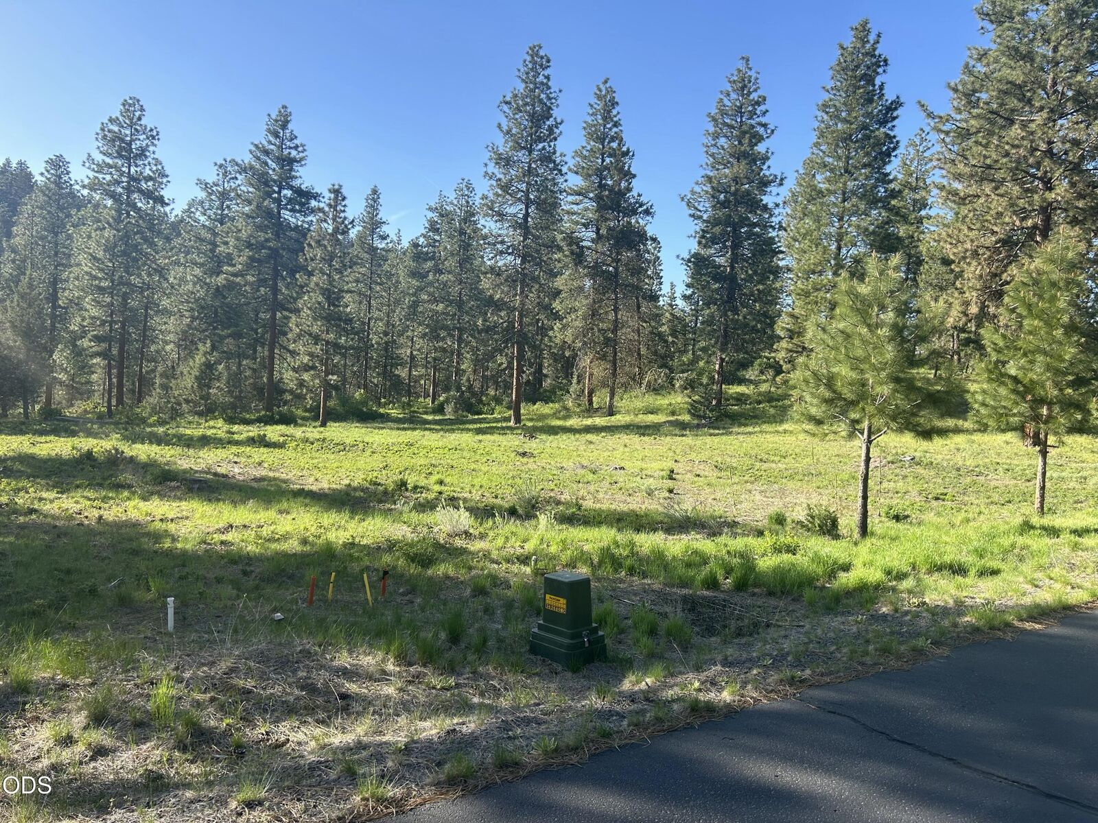 Property Photo: 1082 Paper Birch Way OR 97601