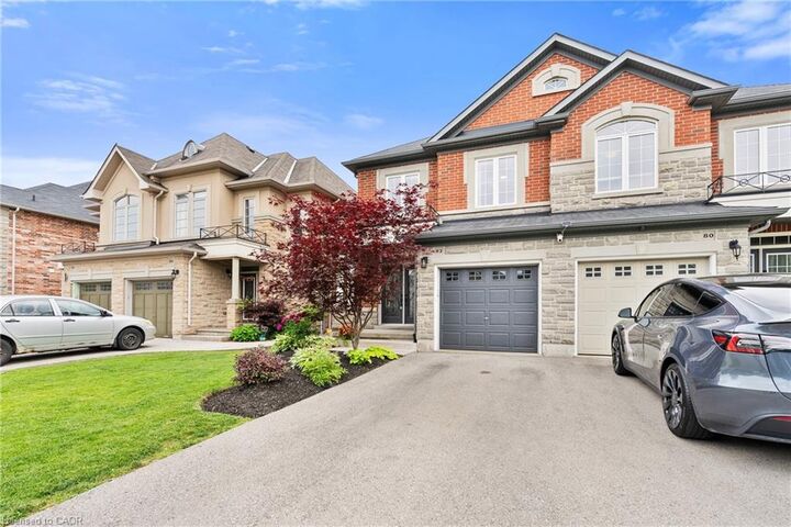 Property Photo: 82 Summerberry Way ON L9B 0G1