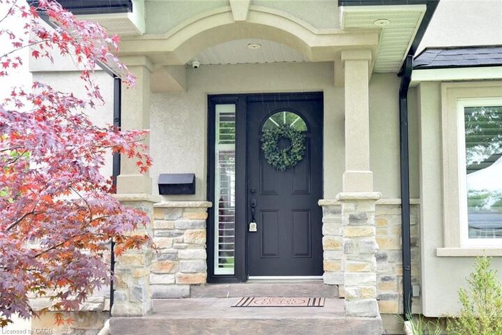 Property Photo:  26 Kirkland Avenue  ON L8V 3V9 
