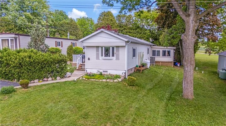 Property Photo: 49 Park Lane ON N0B 2J0
